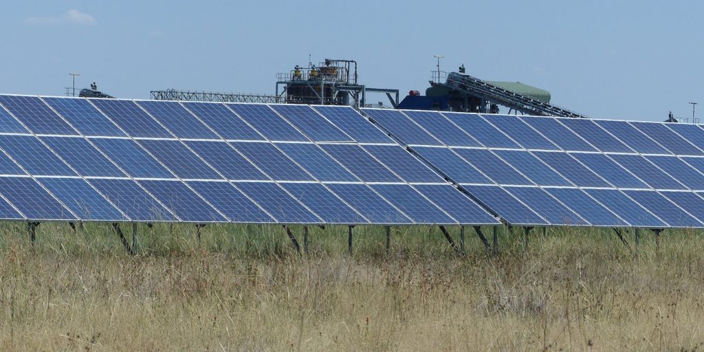 Photovoltaik-Diesel-Hybridanlage