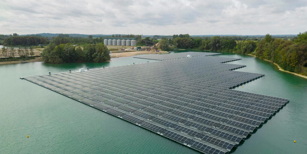Größte schwimmende Photovoltaik-Anlage Nordrhein-Westfalens geht in Betrieb